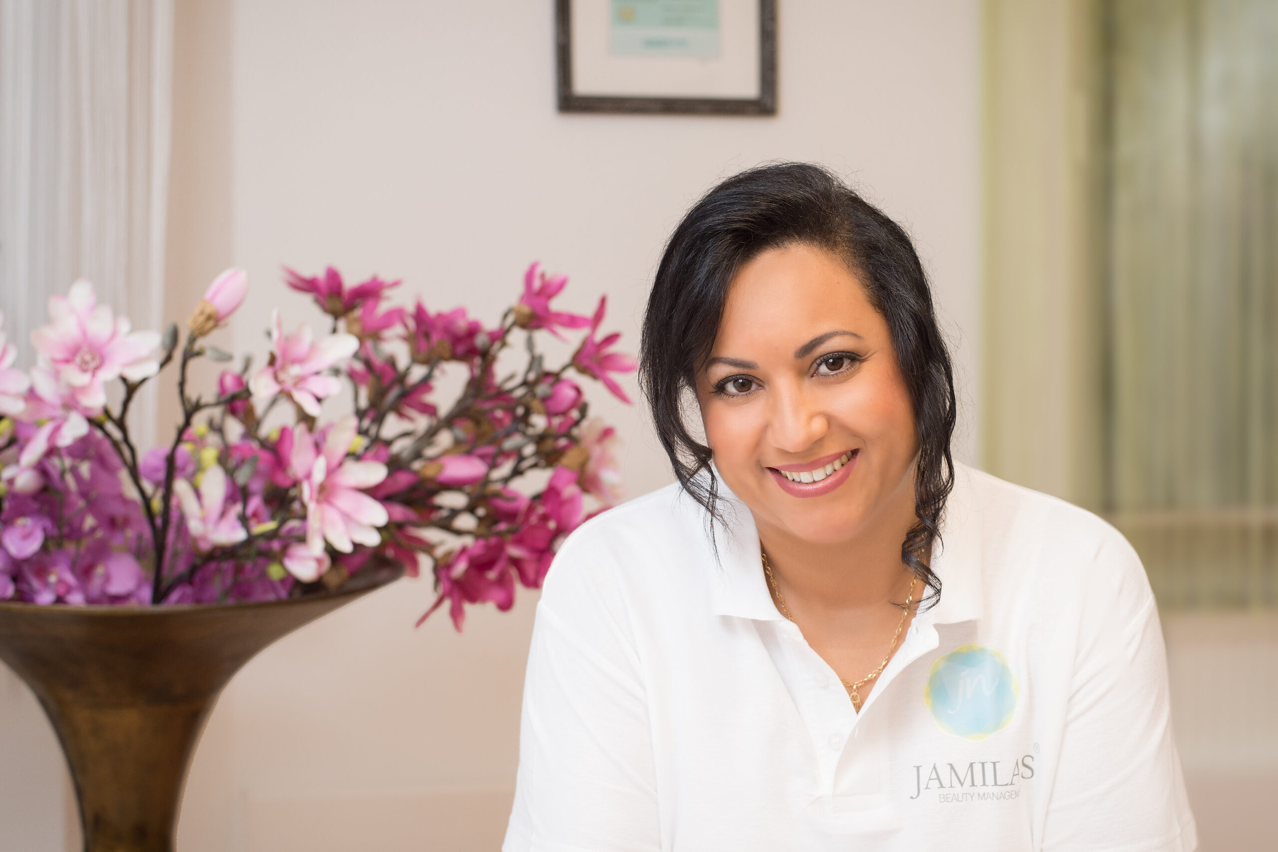 Najat Kedal von Jamilas Beauty Management - Beauty Expertin extravagante Website